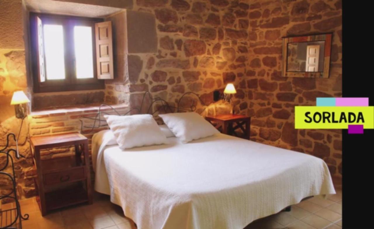 Hostal Rural Ioar Sorlada エクステリア 写真